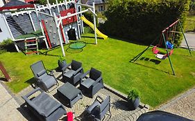 Willa Jolka - parking bezplatny, plac zabaw, wiata grillowa